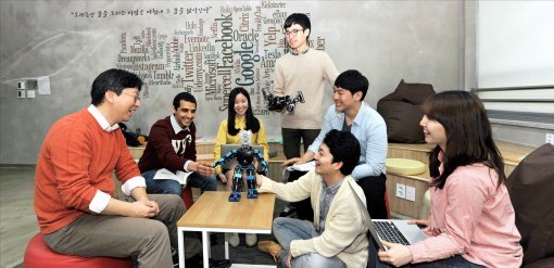 현업 멘토와 학부생을 잇는 KMUCS '멘토링 시스템'